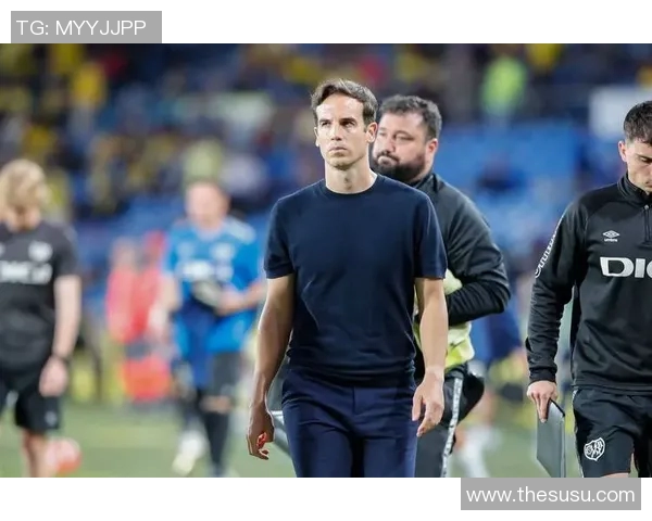 西甲联赛最佳教练与球员评选